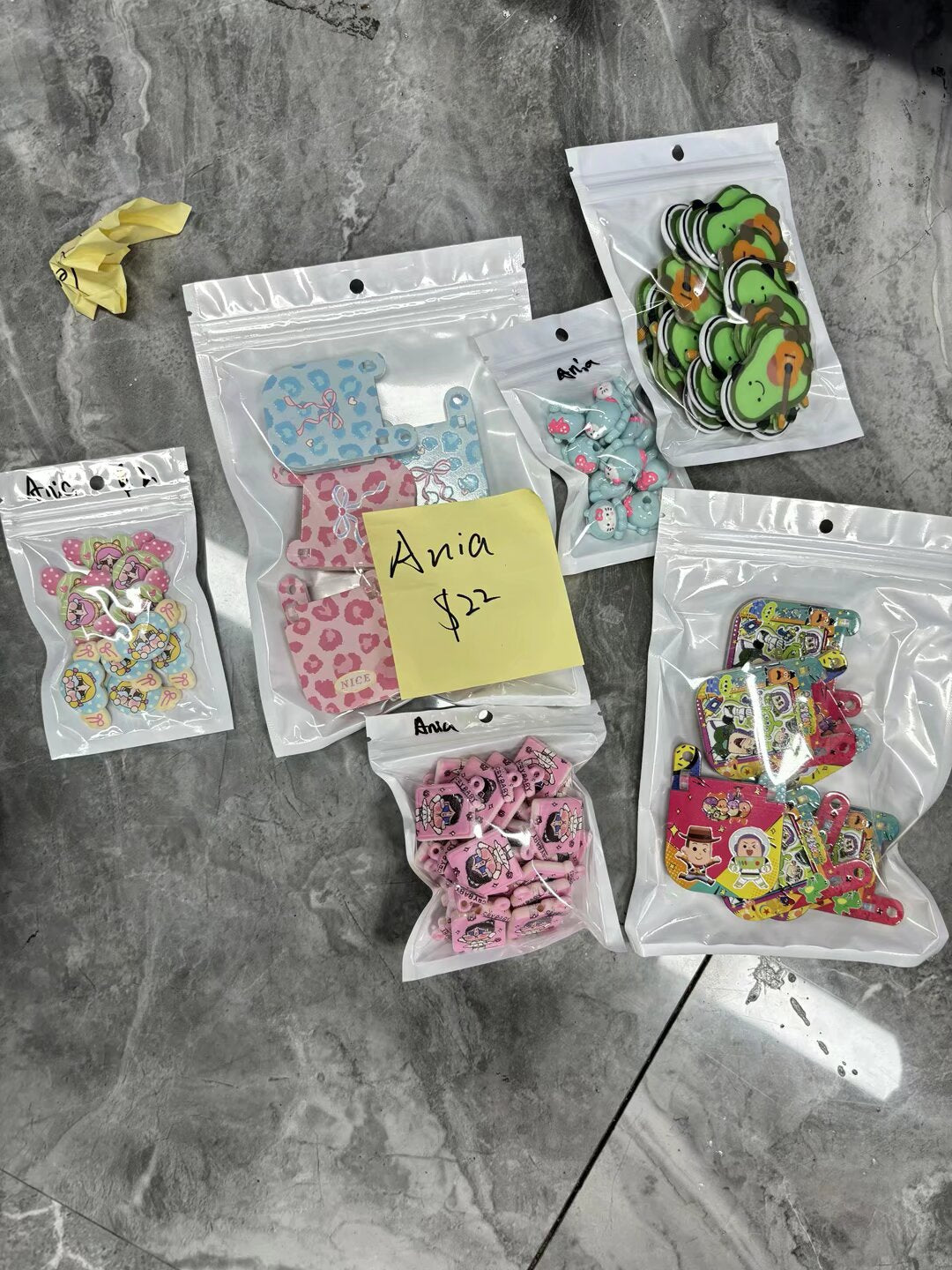 Ania basket