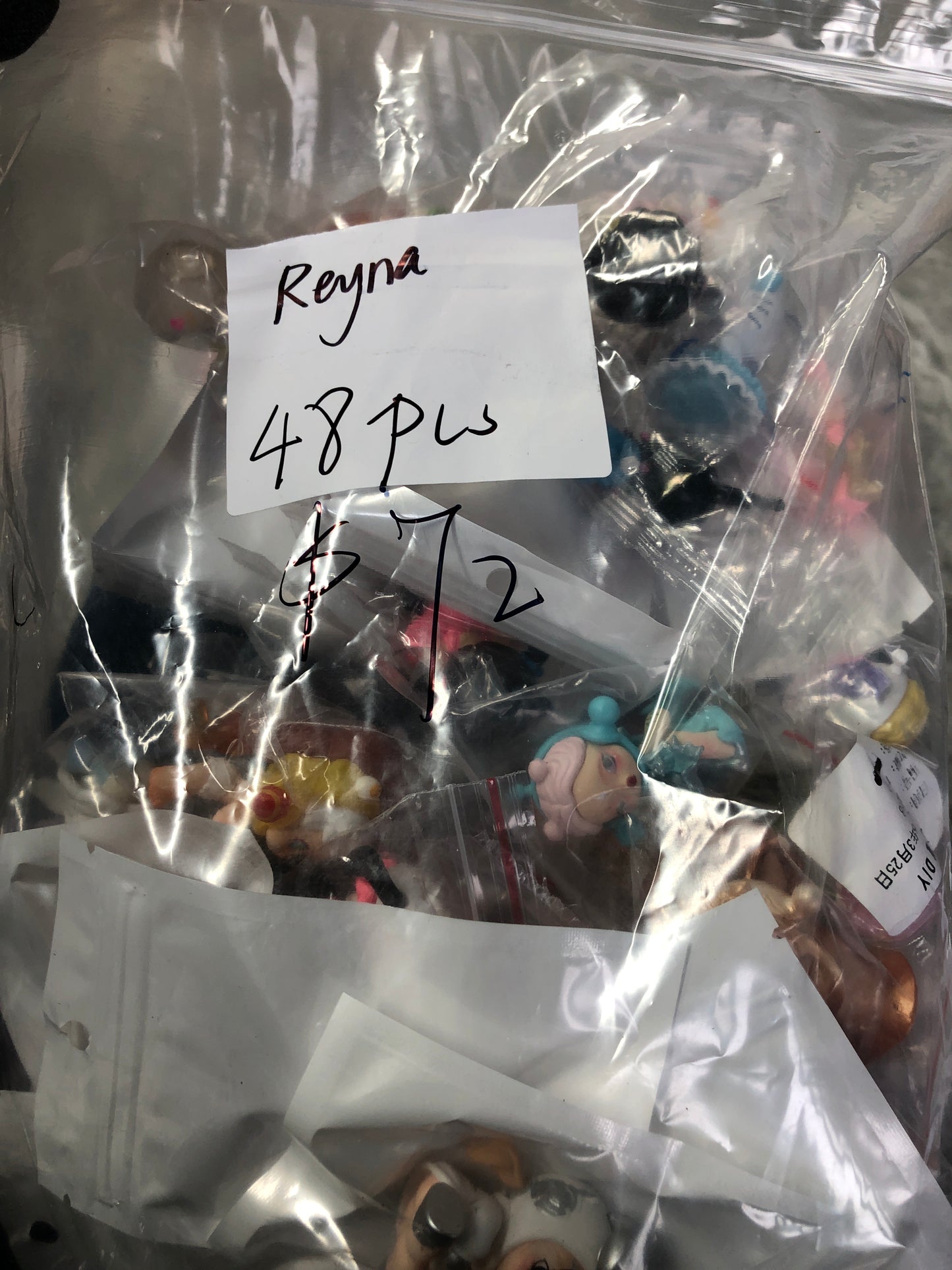 Reyna basket-260yelllow car