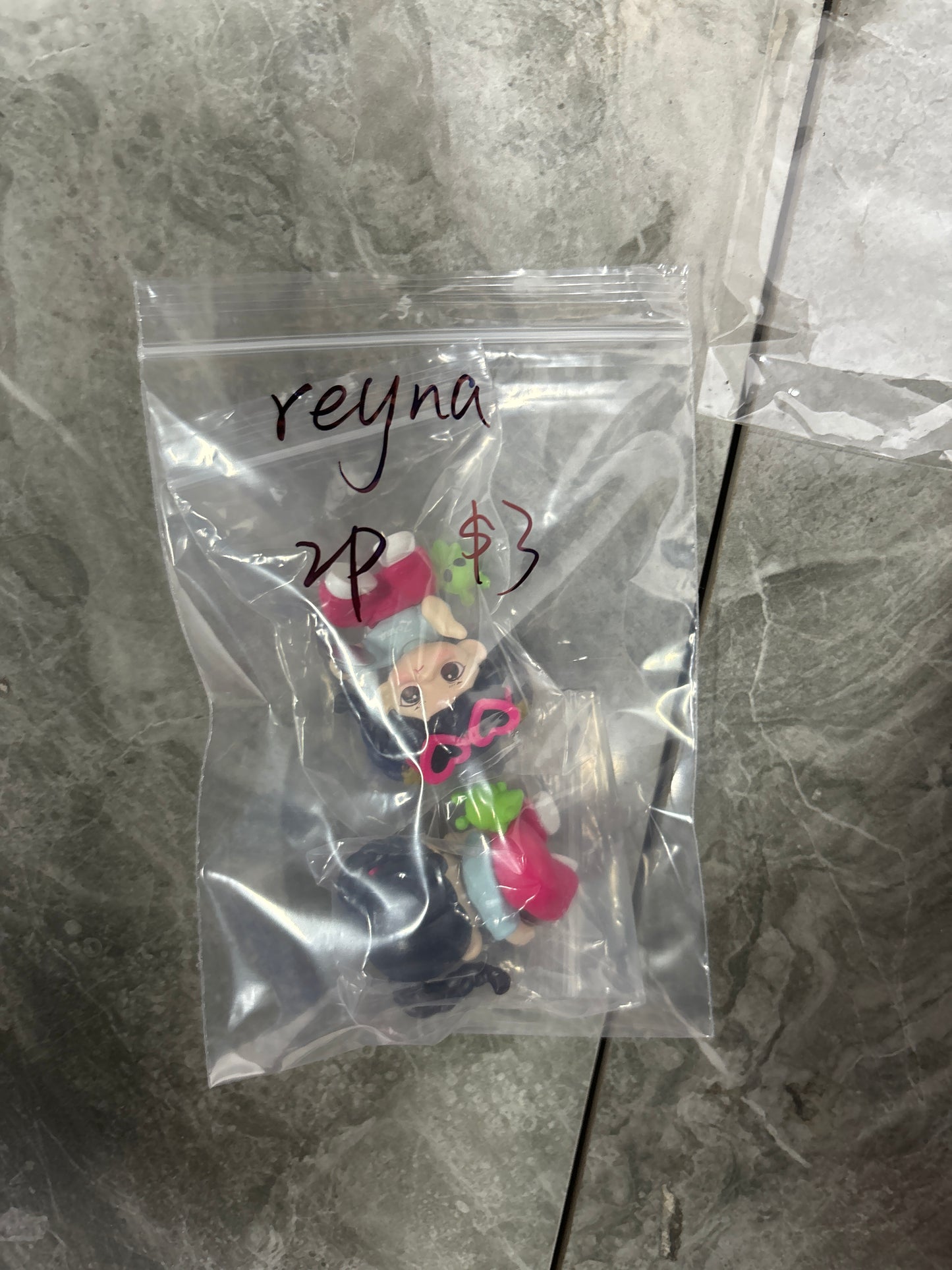 Reyna basket-260yelllow car
